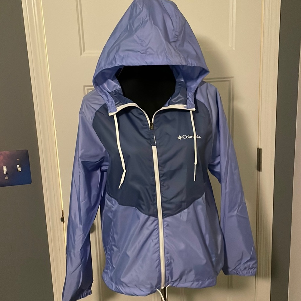 Columbia May Valley Windbreaker